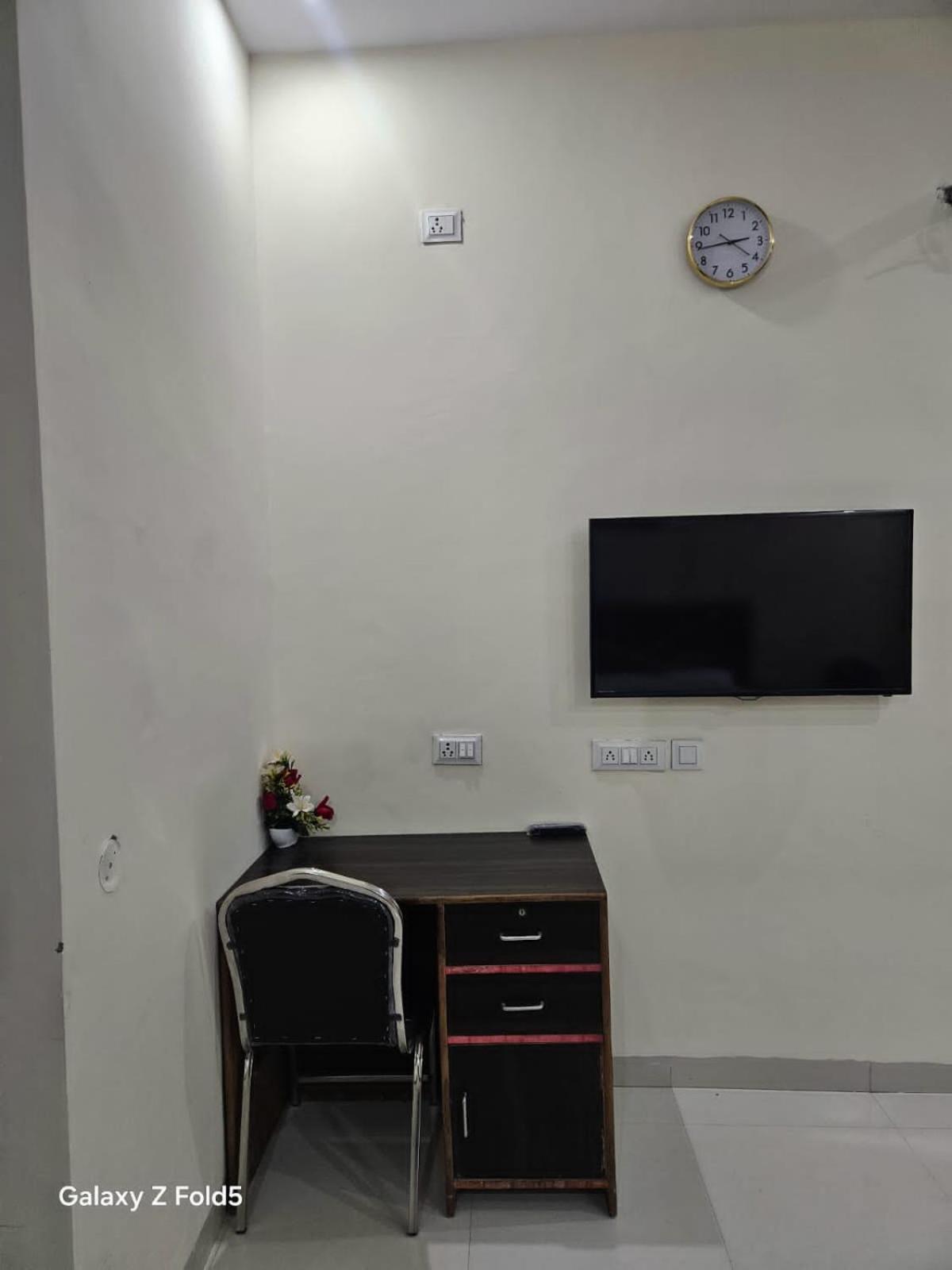 Ashirwaad 249 Bed & Breakfast Greater Noida Exterior photo