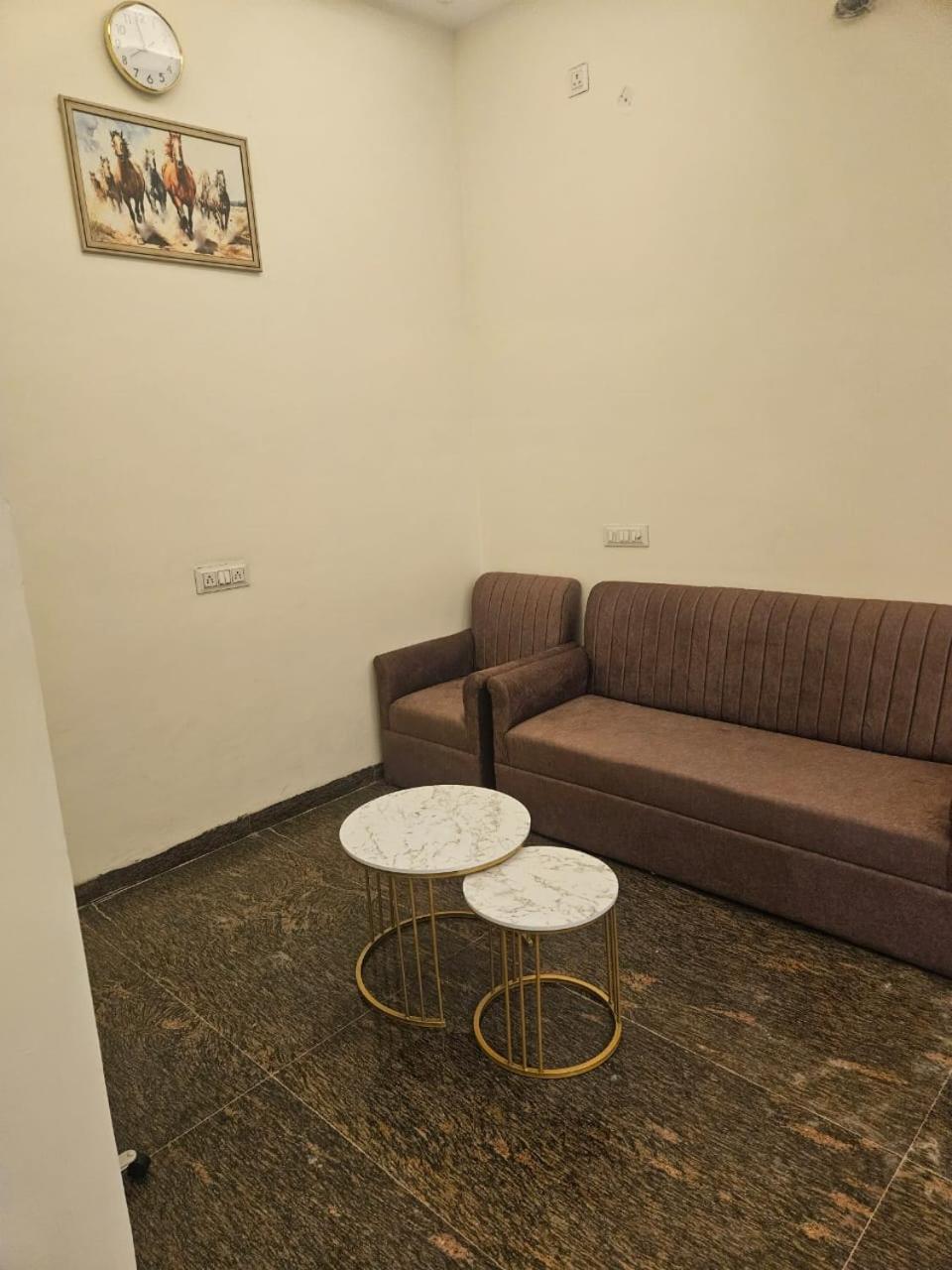 Ashirwaad 249 Bed & Breakfast Greater Noida Exterior photo