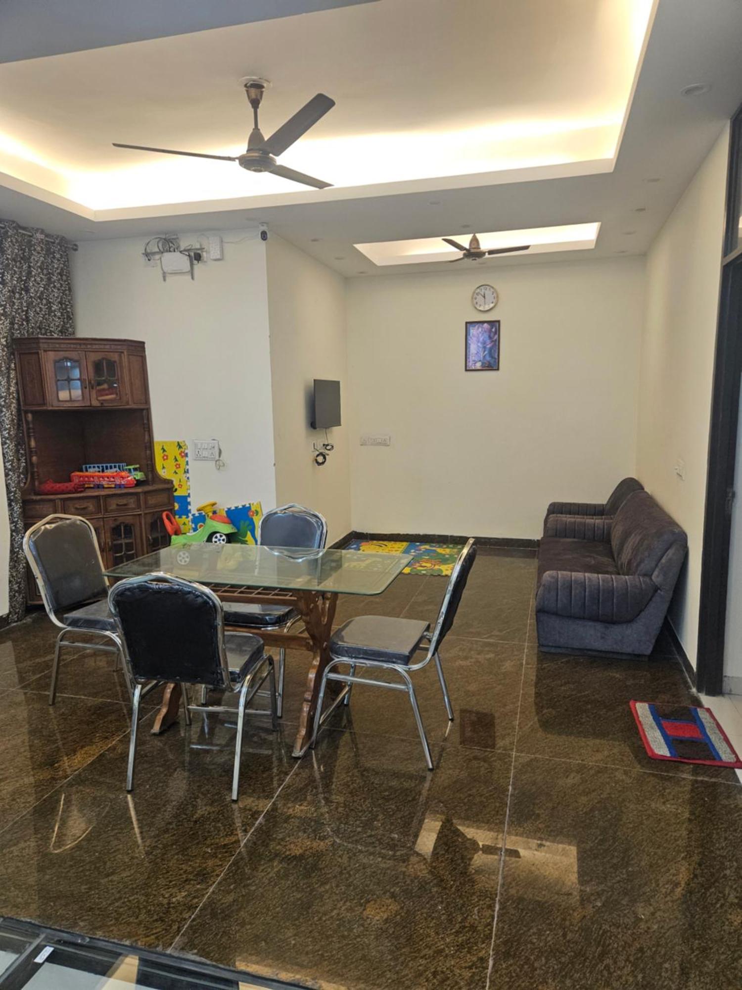 Ashirwaad 249 Bed & Breakfast Greater Noida Exterior photo